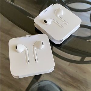 Apple Earbuds